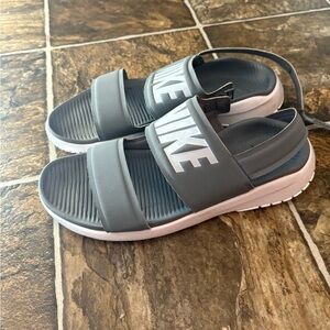 Nike Gray Sporty Sandals with‎ Elastic Strap